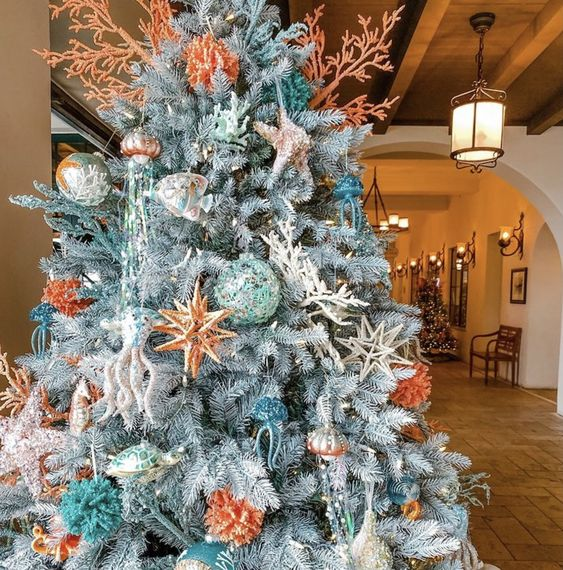 12 Coastal Beach Christmas Tree Decor Themes - Lani Does It