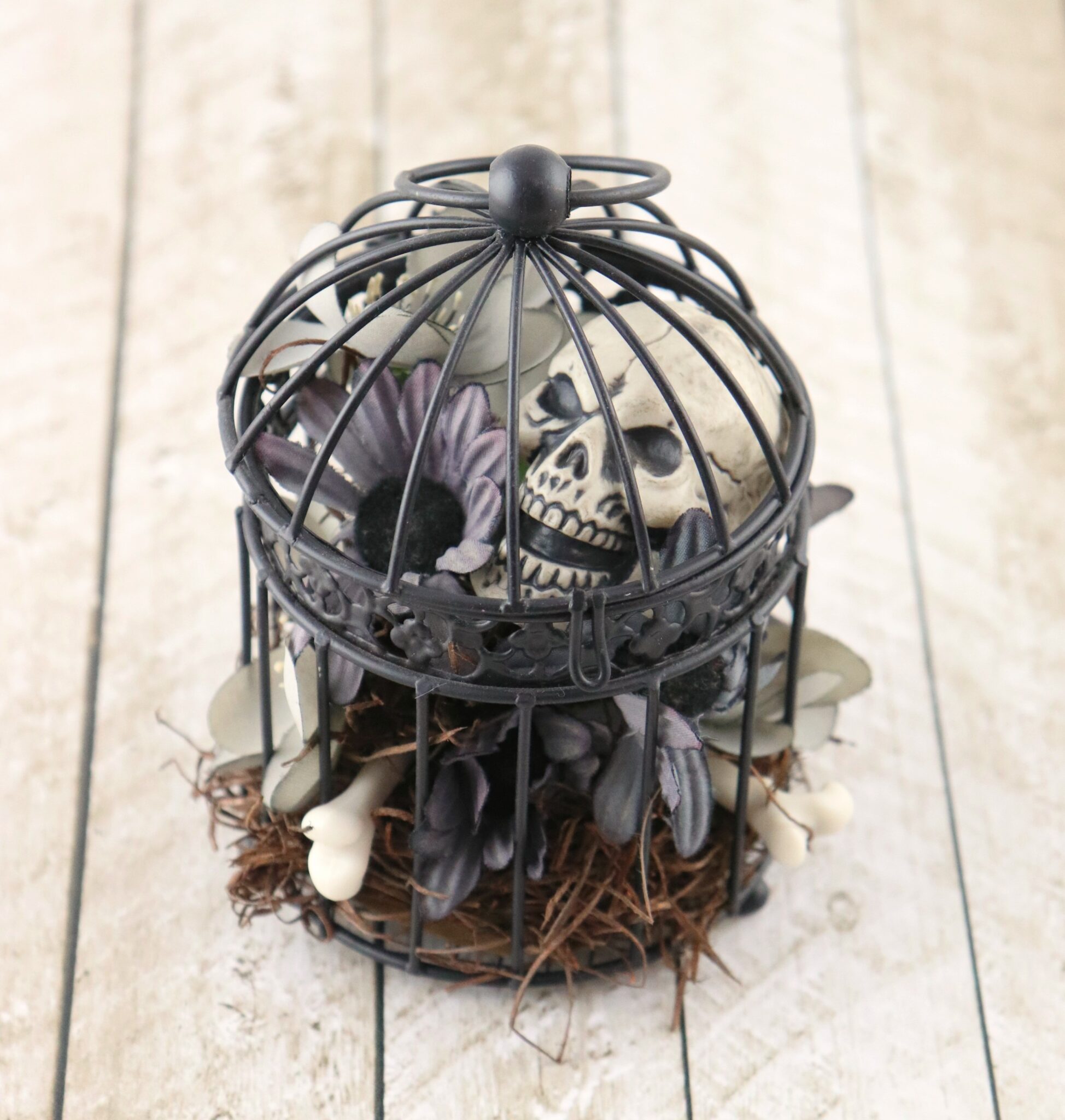 Stay Halloween Obsessed With These Fascinating Front Door ...