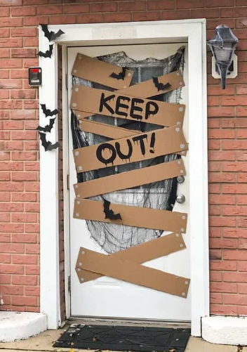 Stay Halloween Obsessed With These Fascinating Front Door Transformations