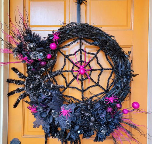 Wickedly Chic Halloween Wreaths You’ll Want to Craft Right Now