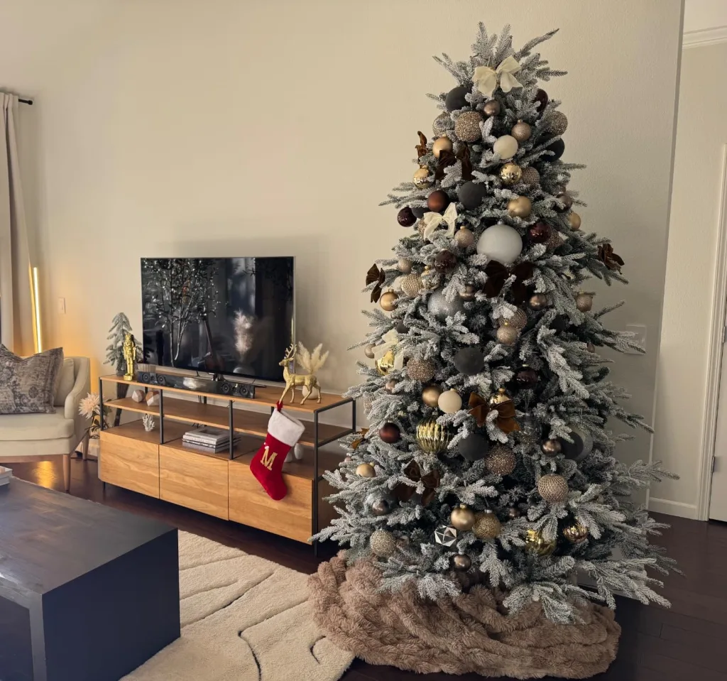 12 Plus Beautiful Christmas Decor Dupes That Look Luxe on a Budget