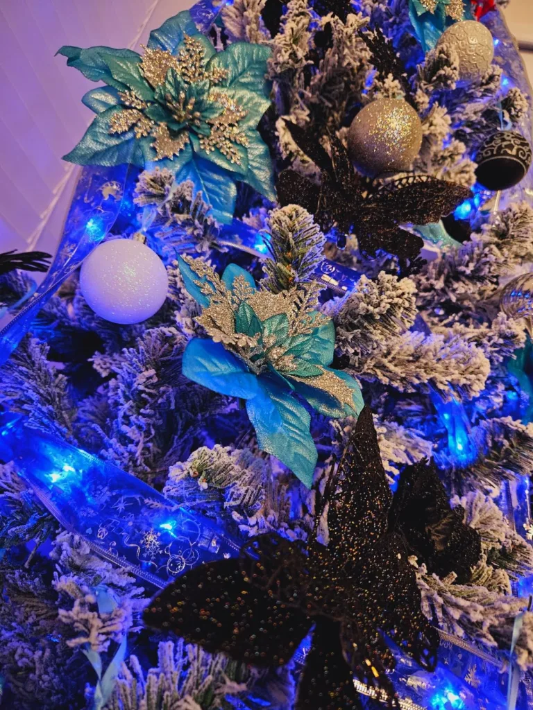 Beautiful Budget Christmas Tree Decorating Tips