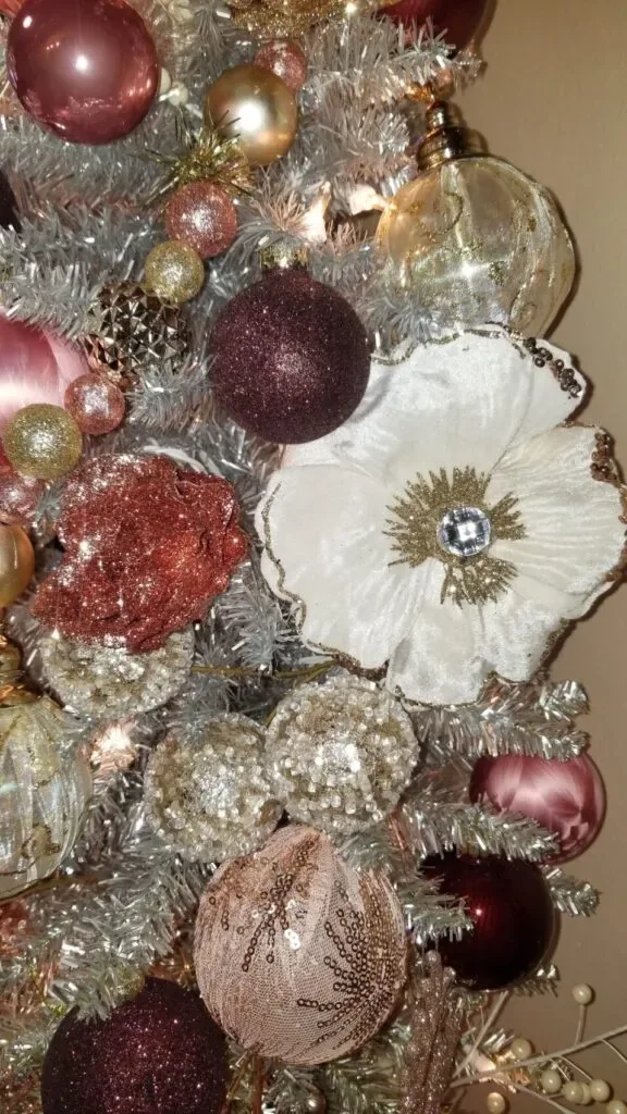 How to Make Christmas Look Expensive on a Budget