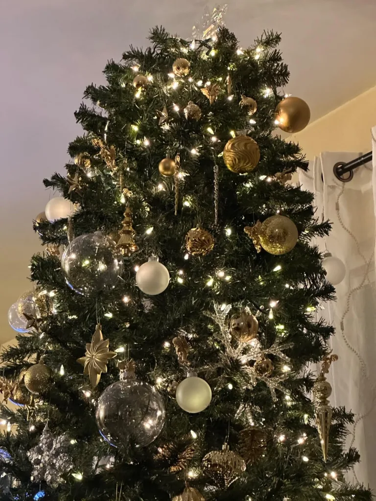How to Make Christmas Look Expensive on a Budget