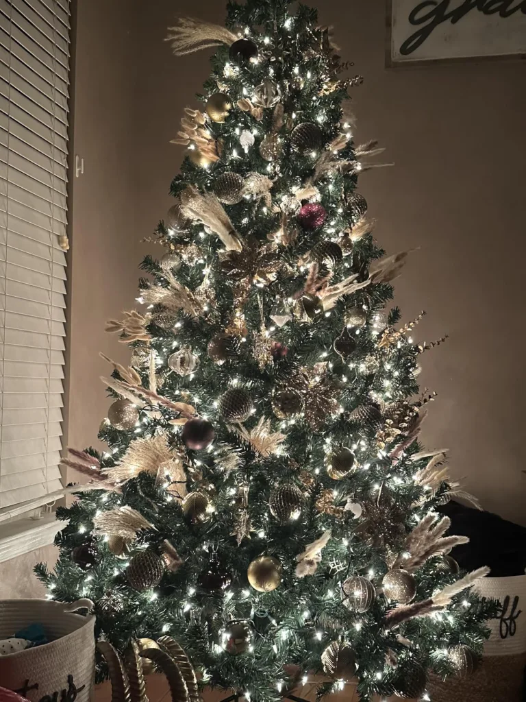 How to Make Christmas Look Expensive on a Budget