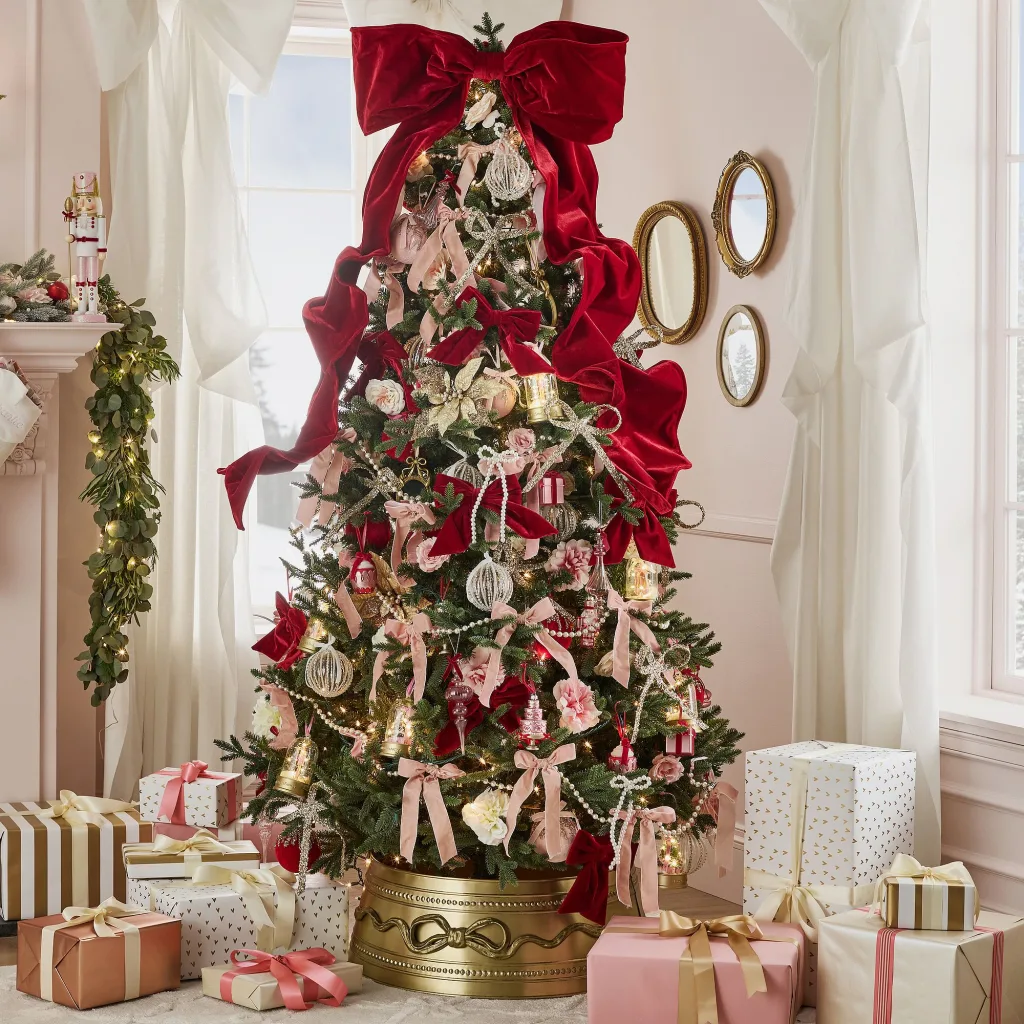 12 Beautiful Christmas Decor Dupes That Look Luxe on a Budget