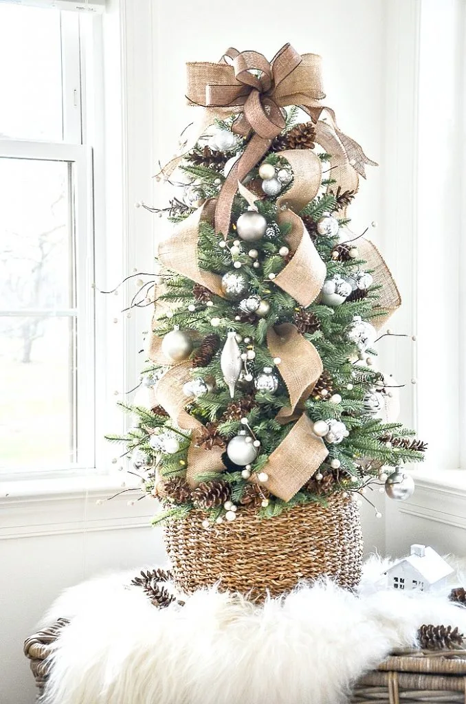 Beautiful Small Christmas Tree Ideas for Tight Spaces