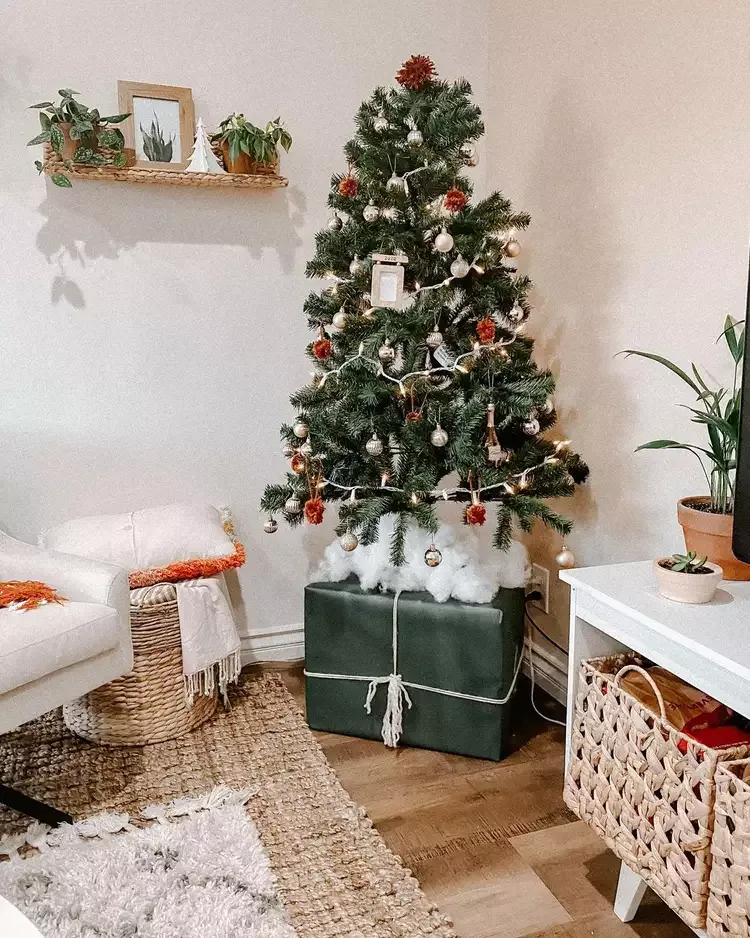 Beautiful Small Christmas Tree Ideas for Tight Spaces
