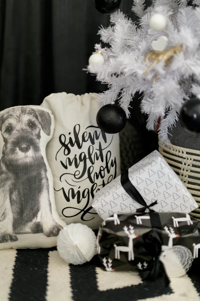 How to Style Black and White Christmas Decor That Feels Luxe, Not Basic