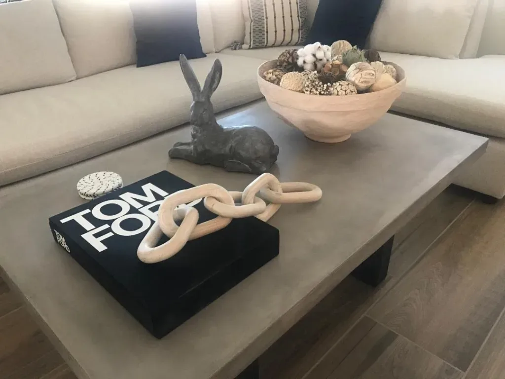 How to Style Black and White Christmas Decor That Feels Luxe, Not Basic