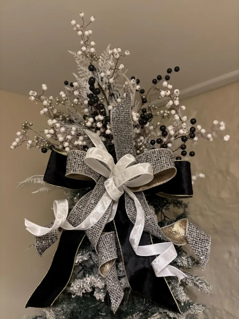 How to Style Black and White Christmas Decor That Feels Luxe, Not Basic