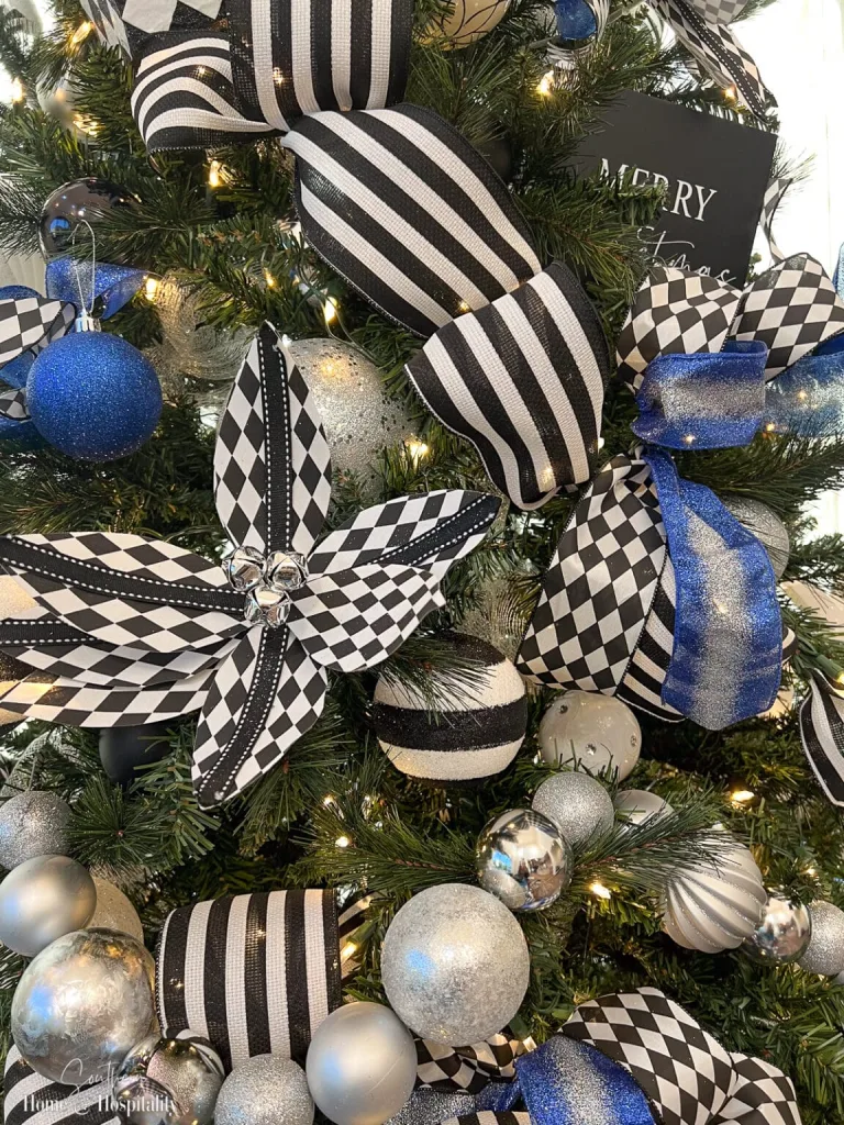 How to Style Black and White Christmas Decor That Feels Luxe, Not Basic