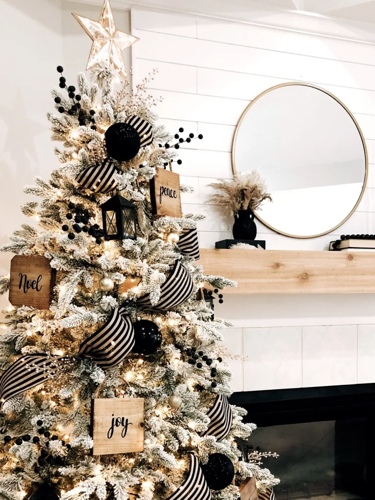 How to Style Black and White Christmas Decor That Feels Luxe, Not Basic