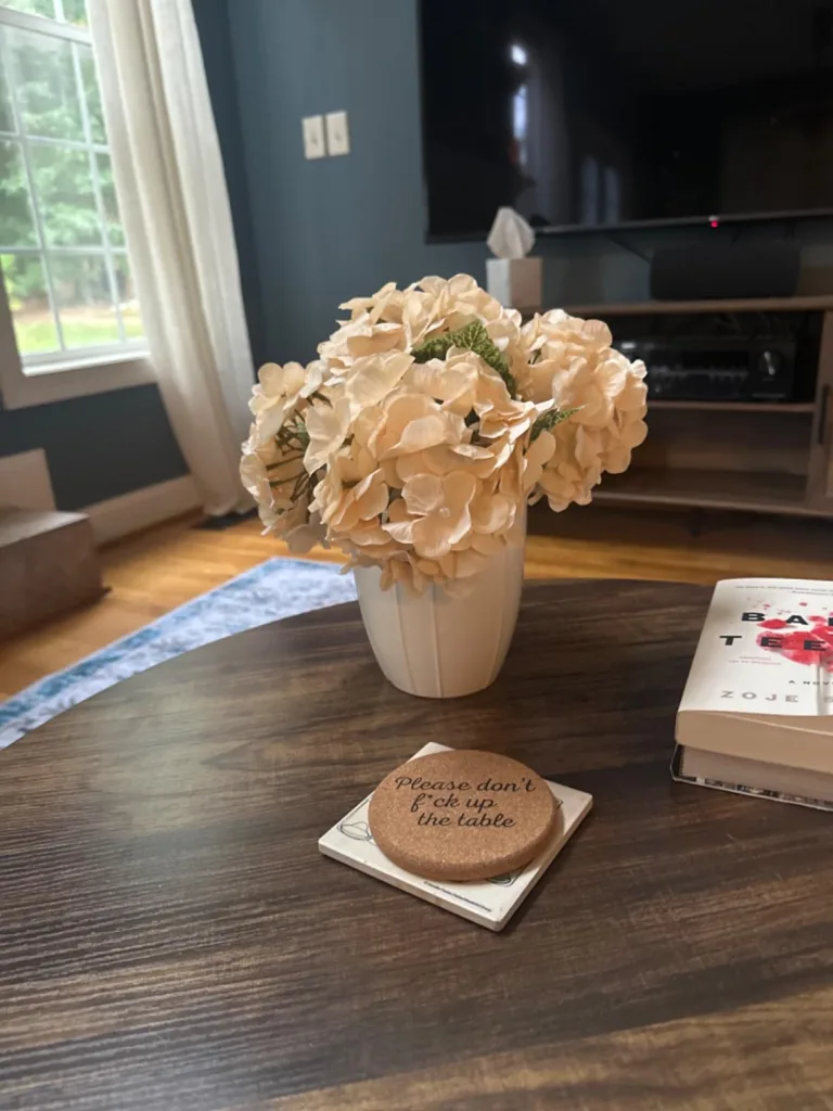 New Year Decluttering Tips for Decor Enthusiasts: Keep What You Love