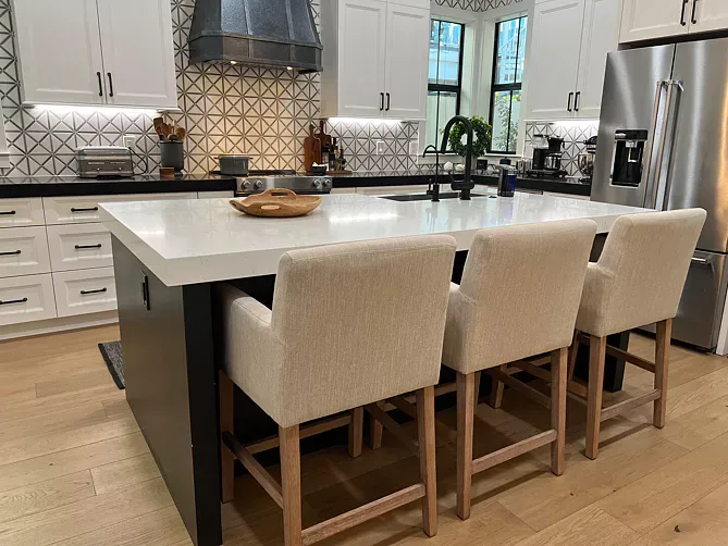 How to Keep a Small Apartment Cozy Without Overcrowding It