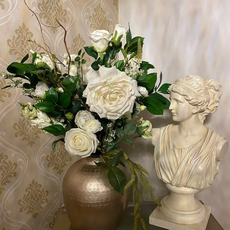 How to Keep a Small Apartment Cozy Without Overcrowding It