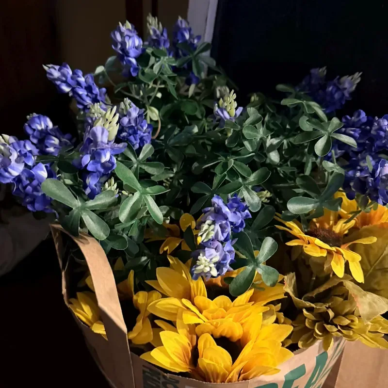 10 Best Wildflowers For Beautiful Centerpieces For Any Occasions