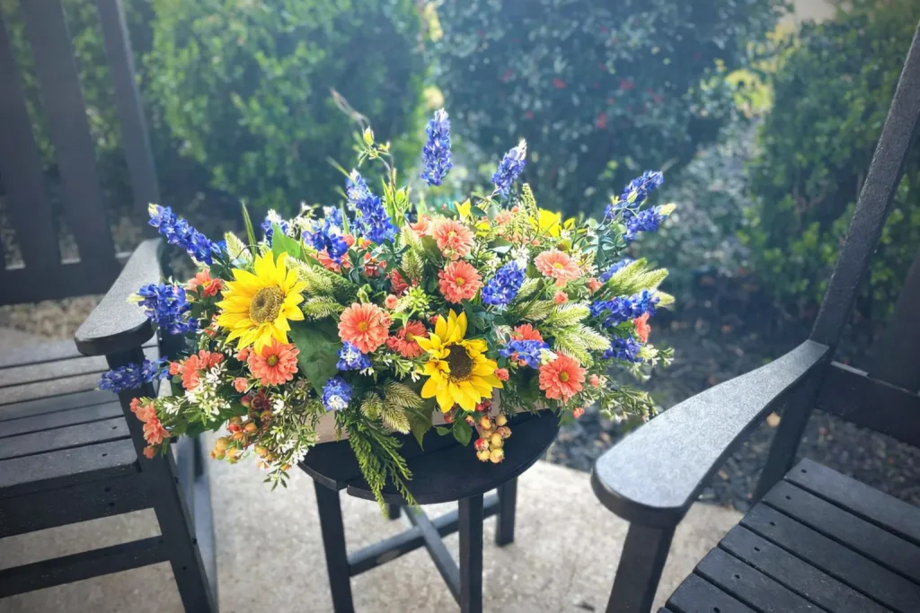 10 Best Wildflowers For Beautiful Centerpieces For Any Occasions
