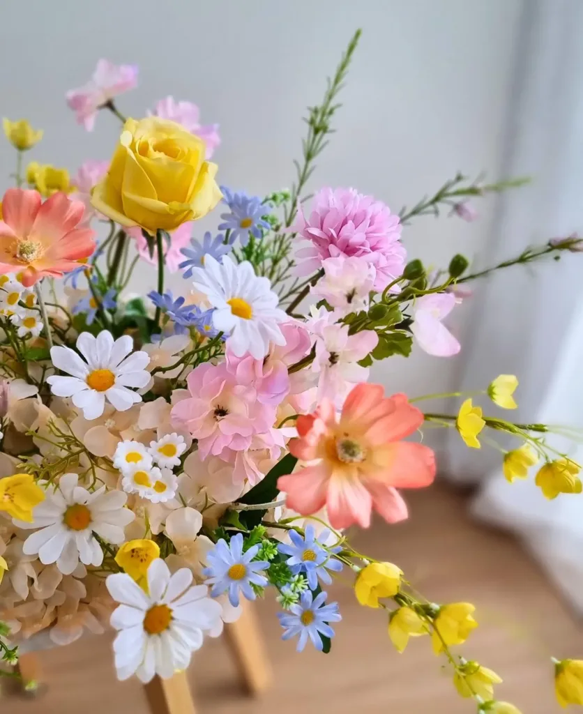 10 Best Wildflowers For Beautiful Centerpieces For Any Occasions