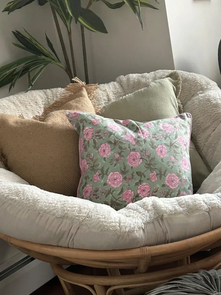 How to Keep a Small Apartment Cozy Without Overcrowding It