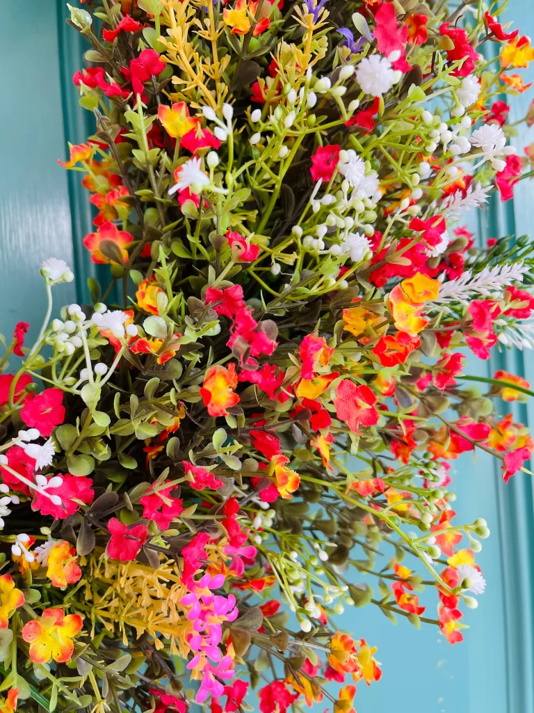 Top 8 Flowers to Make Beautiful Spring Wreaths
