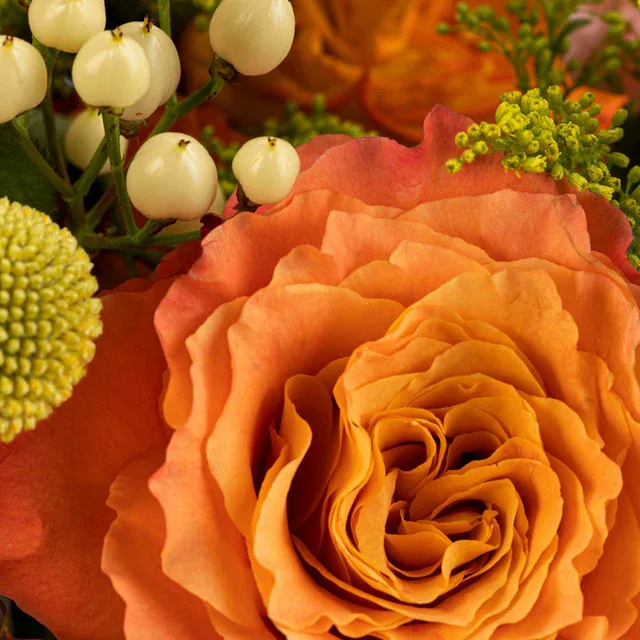 Top 8 Flowers to Make Beautiful Spring Wreaths