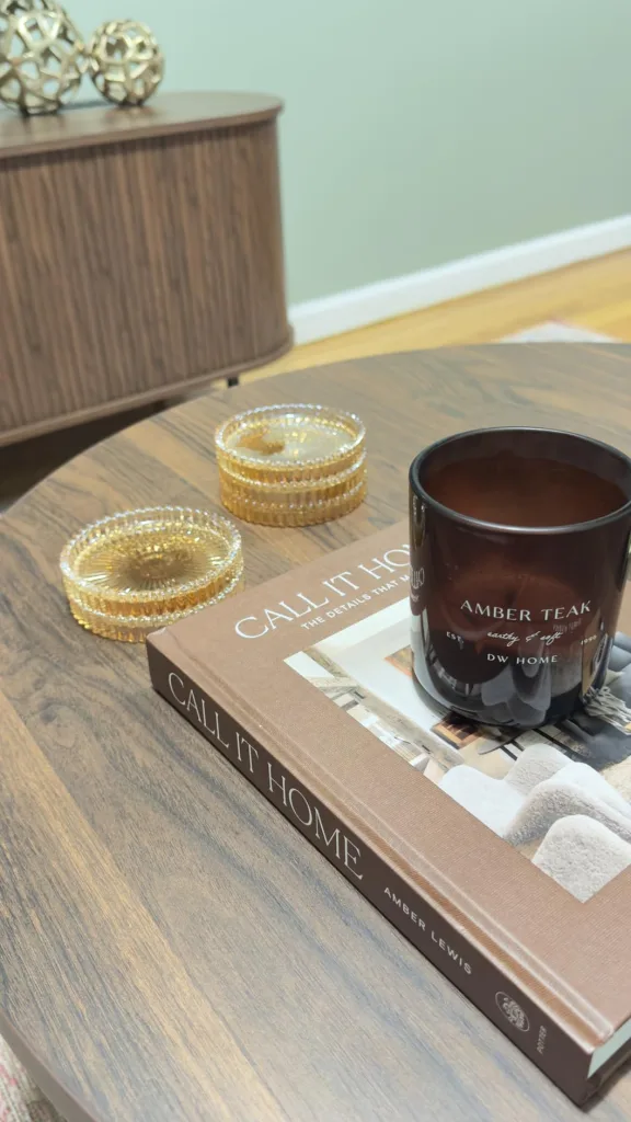 Modern Clear Coaster Ideas For Minimal And Elegant Table Styling - The Rule of Three in Interior Design and How to Use It