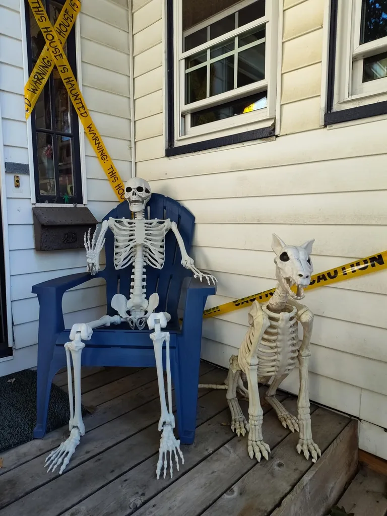 Skeleton Halloween Decorating Inspiration For Indoor And Outdoor Spaces - Beautiful Ways to Use Skeletons in Your Halloween Decor
