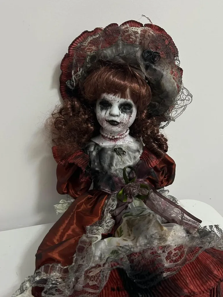 Creepy Halloween Doll Decorating Ideas To Try - Halloween Doll Decor Ideas That Are Creepy in the Best Way