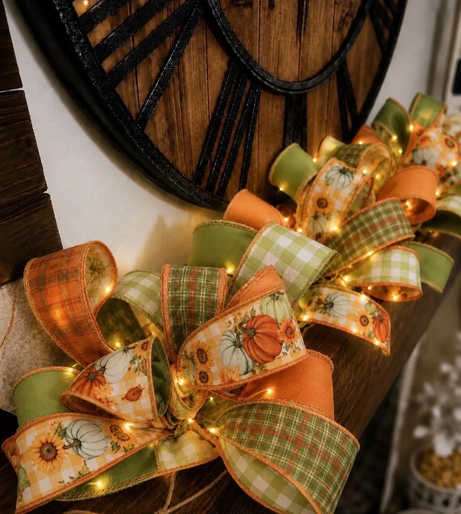 Easy Fall Home Decorating Ideas For A Cozy Seasonal Update - How Designers Pick Fall Colors That Always Look Stunning