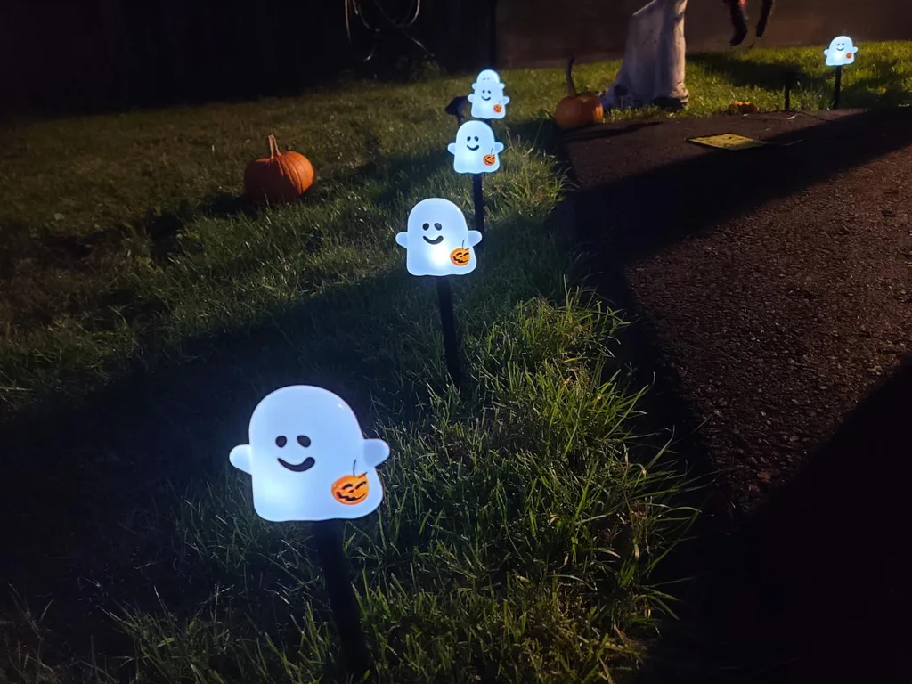 Cute Halloween Outdoor Decor Ideas - Halloween Decor Then and Now: Trends Shaping the Future